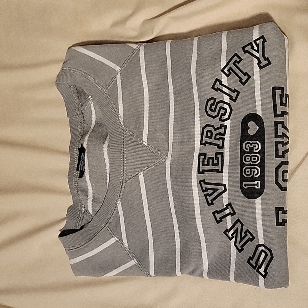Rue 21 size small long sleeve shirt